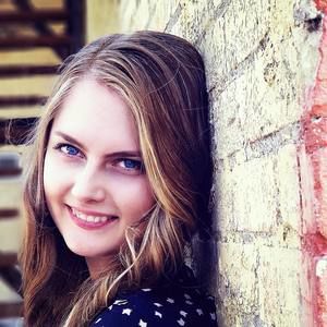 Meet your Posher, Becca